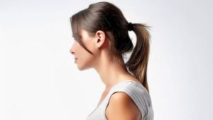 ストレートネックの芸能人8選とHIKAKINさんの症状・治し方